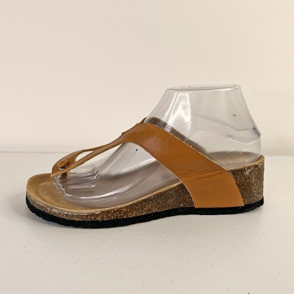 NWOB Flowers by Flurries Tulip Tan Leather Wedge Sandals
